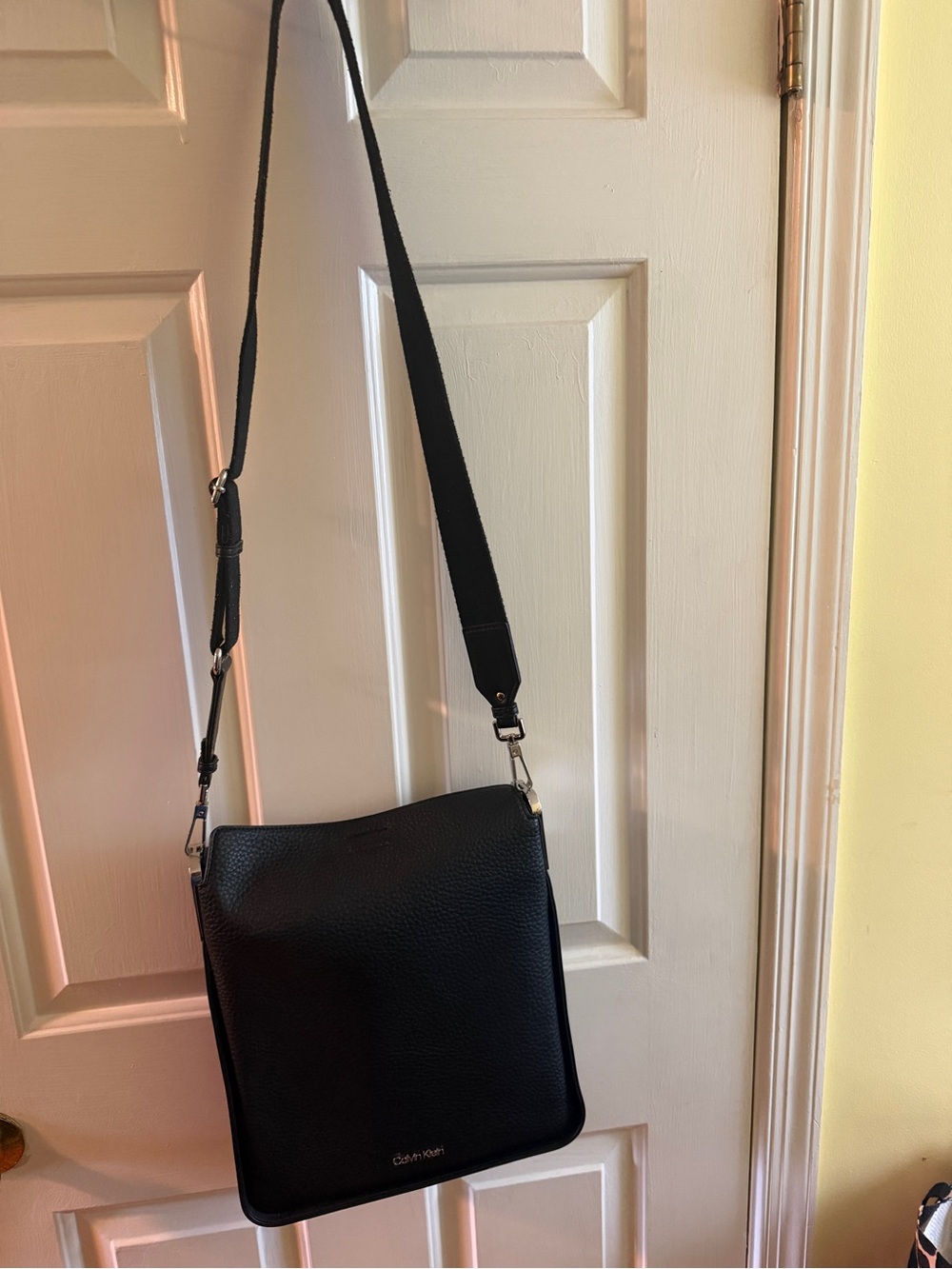 Black Women’s Crossbody Bag - Classic Pebbled Leather Look